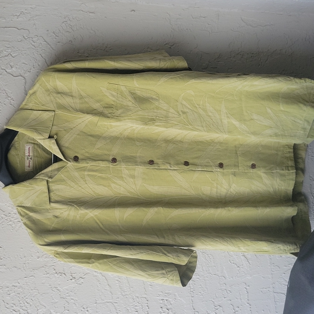 Tommy Bahama buttoned shirt